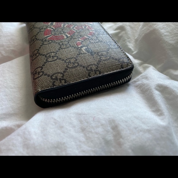 GG Supreme King Snake Zip Around Gucci Wallet - Picture 2 of 11